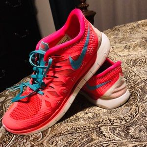 Nike Free 5.0 sneakers!